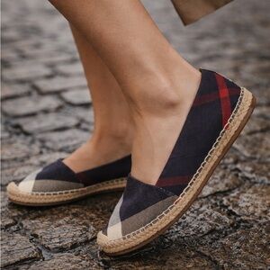 BURBERRY Plaid Espadrille Flats EU 37 / US 6.5–7 — Classic Nova Check in Navy
